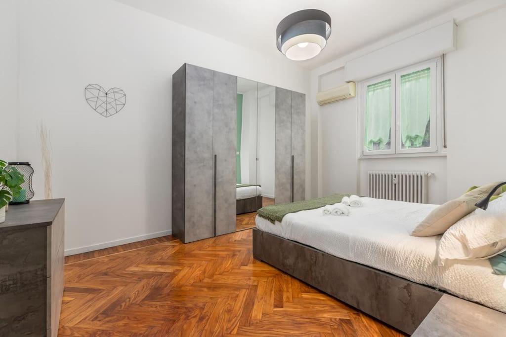 Monza Centro-Milano-Como,Suite Vicino Stazione Экстерьер фото